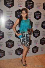 Geeta Basra at Babita Malkani show at Lakme Fashion Week Day 2 on 4th Aug 2012 (38).JPG